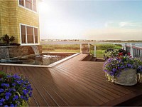 <b>Trex Transcend Decking in Spiced Rum and Transcend Railing in classic white and Vintage Lantern</b>